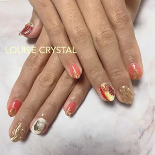 ネイル LOUISE CRYSTALのネイルデザイン
