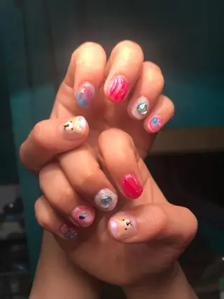 ネイル キラキラ オメメのネイルデザイン