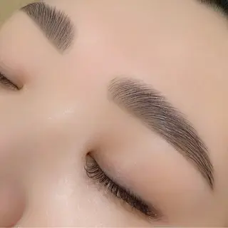 アイブロウ 京橋/束感まつ毛& LED🦋藤本加奈のマツエク・マツパデザイン
