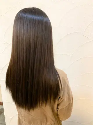ロング 貝沼 直のヘアスタイル