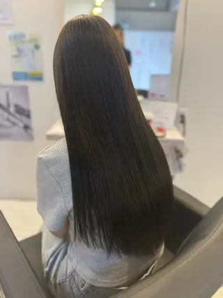 ロング カラー Lee四ツ橋 Sakuraのヘアスタイル