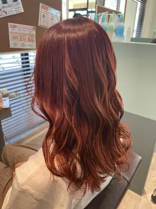 ロング カラー 青木 紗耶のヘアスタイル