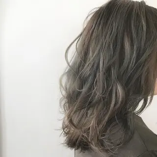 セミロング カラー レイヤー/顔周り /AKARIのヘアスタイル
