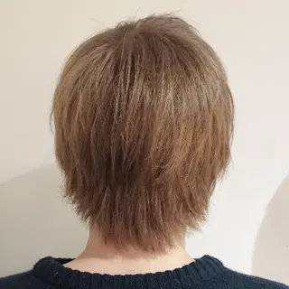 メンズ カラー ブリーチ/ヘアケア/ 艶髪/イギチハルのヘアスタイル