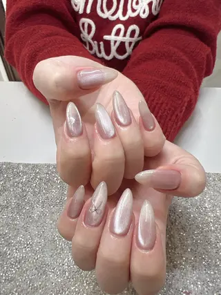 ネイル Guarendo錦糸町店所属・ガレンドウ 白澤 愛子のネイルデザイン