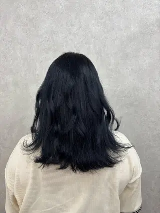 セミロング カラー 倉澤 愛理のヘアスタイル