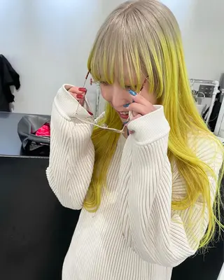 ロング カラー パーマ ヘアアレンジ メンズ キッズ ネイル マツエク・マツパ アイブロウ 艶ハイトーン/ヘア アレンジAYAKAのヘアスタイル