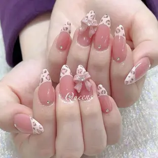 ネイル Queens テイのネイルデザイン