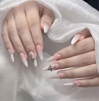 ネイル Lee Nailsのネイルデザイン
