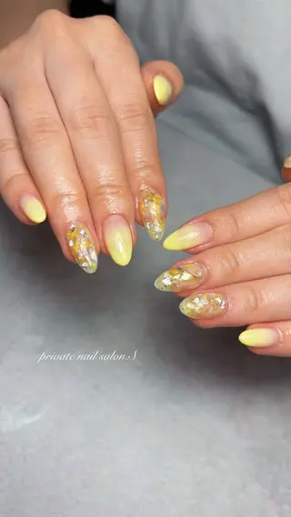 ネイル 関山 志乃のネイルデザイン