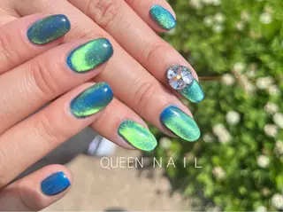 ミディアム Queen nail所属・QUEENＮA IＬ JR寺田町1分のネイルデザイン