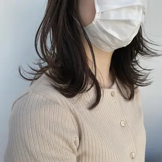 ミディアム カラー あやめ【顔まわり/レ イヤー/柔らかカラ】のヘアスタイル