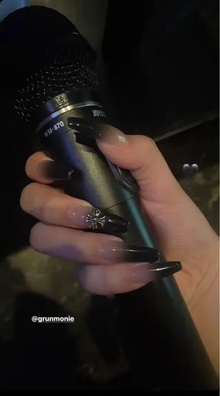 ネイル Nail Salon L'arc所属・💊大阪/心斎橋 moni🧠のネイルデザイン