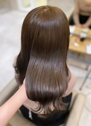 セミロング AKANE 【zina新宿】のヘアスタイル