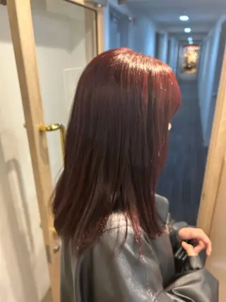 ミディアム オリーブ/ ナカミネアキナのヘアスタイル