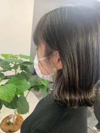 ミディアム カラー 坂井 水菜美のヘアスタイル