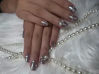 ネイル Nailsalon petille所属・Ｈ azのネイルデザイン