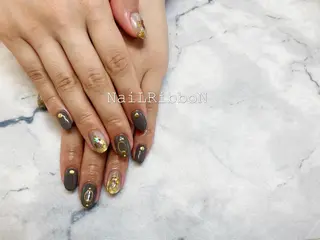 ネイル ネイルリボン 受付スタッフのネイルデザイン