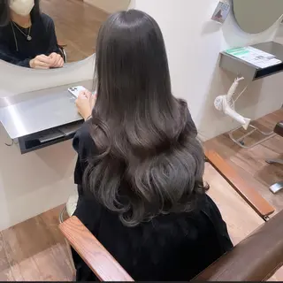 カラー 鎌田 春菜のヘアスタイル