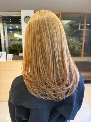 ミディアム 荻野 結衣のヘアスタイル