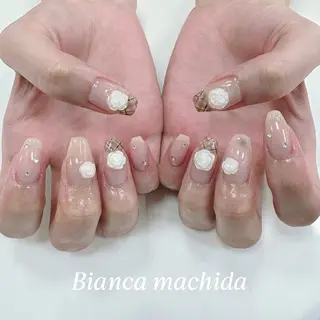 ネイル Bianca 🌟 yanagihasiのネイルデザイン