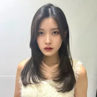 セミロング SALOWIN銀座六丁目店所属・津田 怜果のヘアスタイル