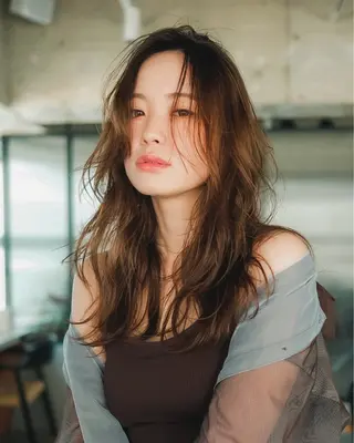 ミディアム 瀬原 千夏のヘアスタイル