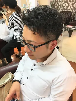 パーマ メンズ ヨシダ トオルのヘアスタイル