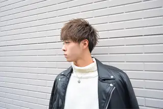 ミディアム カラー メンズ ⚠️激安ブリーチで 後悔してる方へ⚠️のヘアスタイル