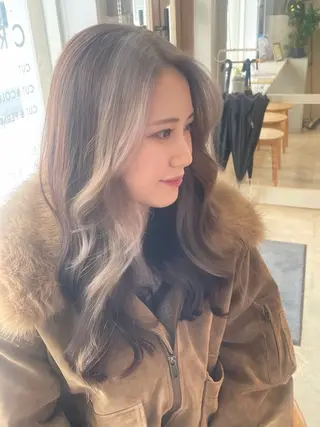 ロング カラー チグサ ミウのヘアスタイル