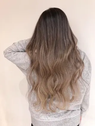 ロング カラー パーマ ヘアアレンジ キッズ 🫧艶カラー/ ハイトーン✨/矢澤のヘアスタイル