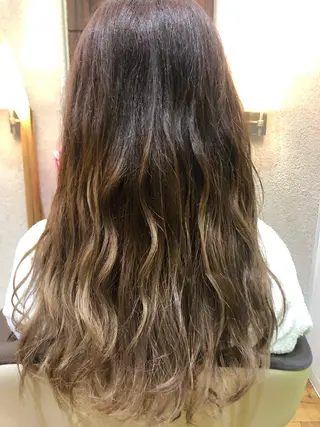 ロング カラー きど さやかのヘアスタイル