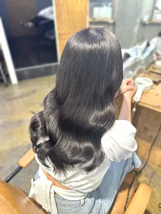 ロング カラー ︎︎カイ ミズキ 🐰𝜗𝜚のヘアスタイル