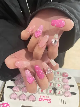 ネイル AngelChris ビューティーサロンのネイルデザイン