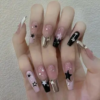 ネイル T. Leeのネイルデザイン