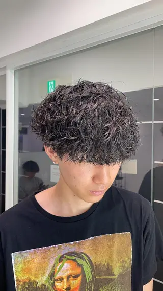 ミディアム パーマ ヘアアレンジ メンズ 艶カラー の達人のヘアスタイル