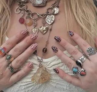 ネイル ネイリスト ハンのネイルデザイン