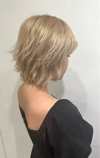 ショート ヘアアレンジ SALOWIN京都河原町Suite店所属・外国人風レイヤー/ ハイトーンSHUのヘアスタイル