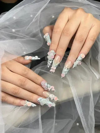 ネイル Mio_ Noiranailのネイルデザイン