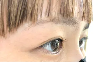 マツエク・マツパ 大竹 美月のヘアスタイル