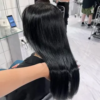 ロング カラー 🫧うる艶トレンド 🫧透明感カラーのヘアスタイル