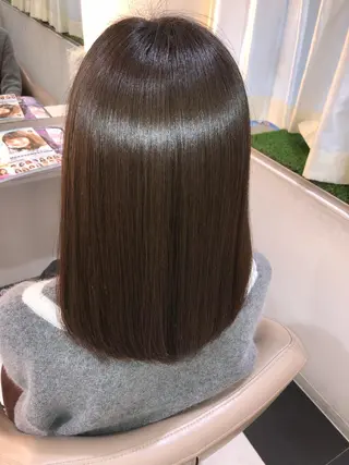 ミディアム 安井　昴 💫ブリーチ縮毛矯正のヘアスタイル