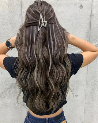 カラー LINOET NAGOYA所属・中川 来紀のヘアスタイル