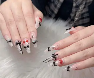 ネイル Lee Nailsのネイルデザイン