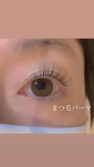 マツエク・マツパ ヤマダ サクラのヘアスタイル