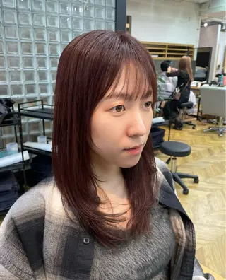 ミディアム 🍑暖色／レイヤー／ 真希🎀のヘアスタイル