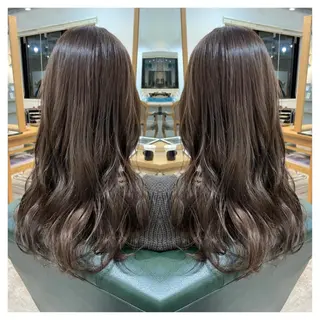 ロング カラー 村山 茉衣のヘアスタイル