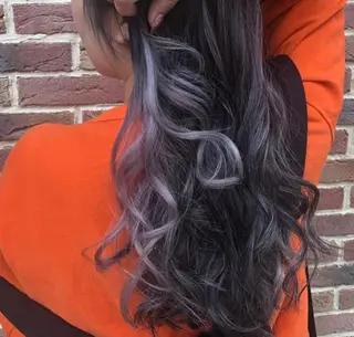 ロング カラー LOHAS Kanaのヘアスタイル