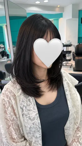 ミディアム Misaki/ レイヤー/ウルフのヘアスタイル