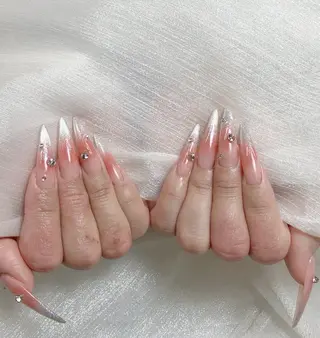 ネイル ENSalon 愛佳のネイルデザイン